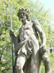Neptunbrunnen auf dem Markt in bayreuth Neptunbrunnen auf dem Markt in bayreuth