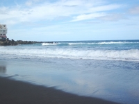 Schwarzer Sandstrand