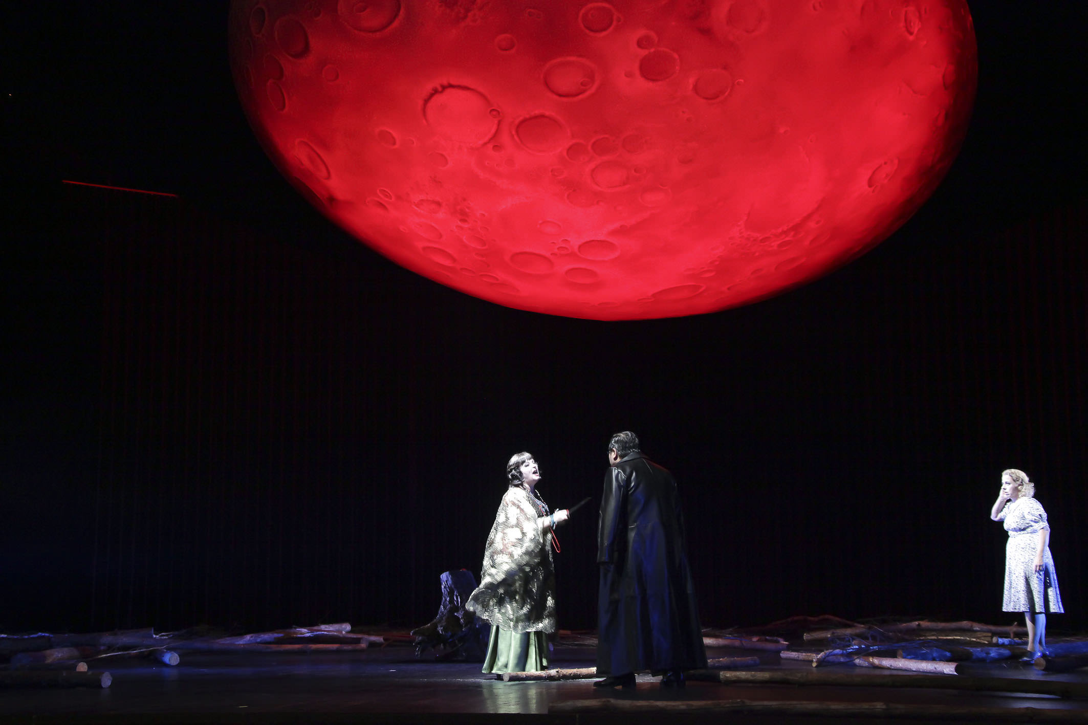 Premiere Norma, 04.10.13, Anhaltisches Theater Dessau